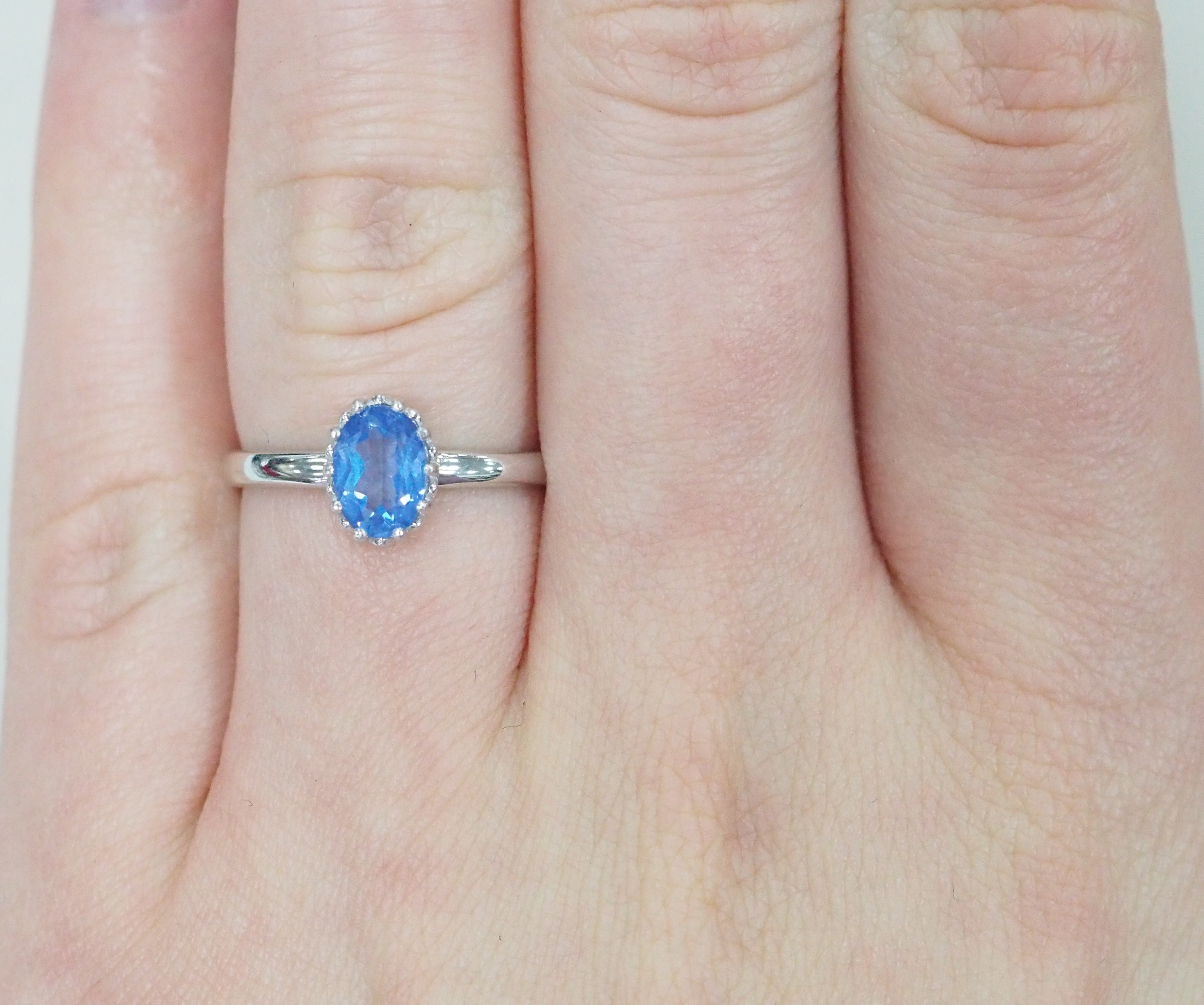 Серебряное кольцо с топазом